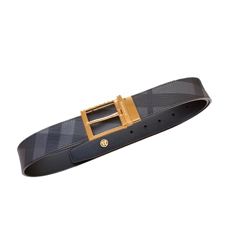 Burberry Leather Vintage Belt