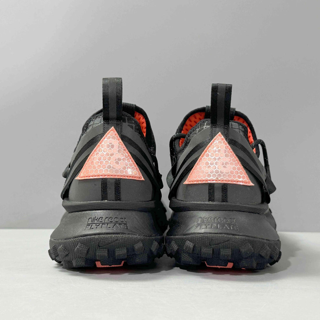 Nike ACG Mountain Fly Low 'Black Anthracite'