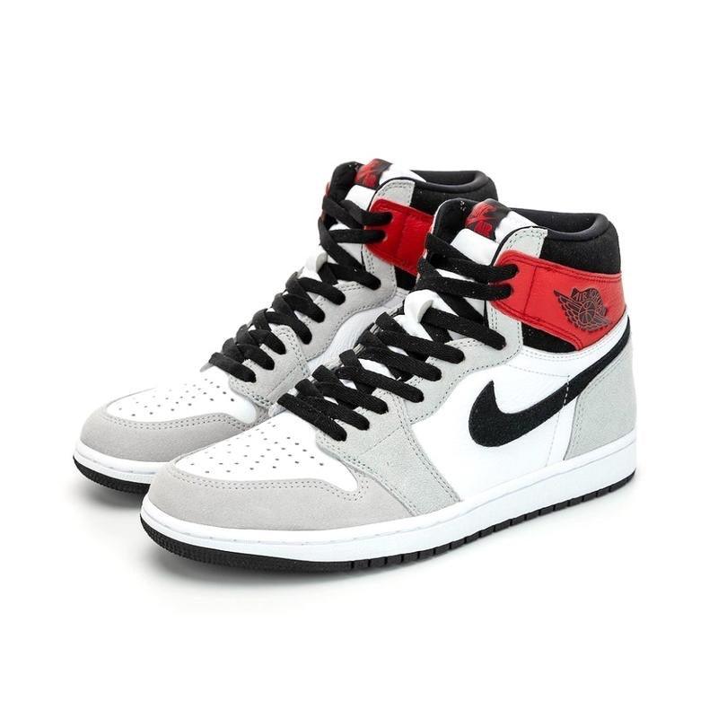 Air Jordan 1 Retro High 'Light Smoke Grey'