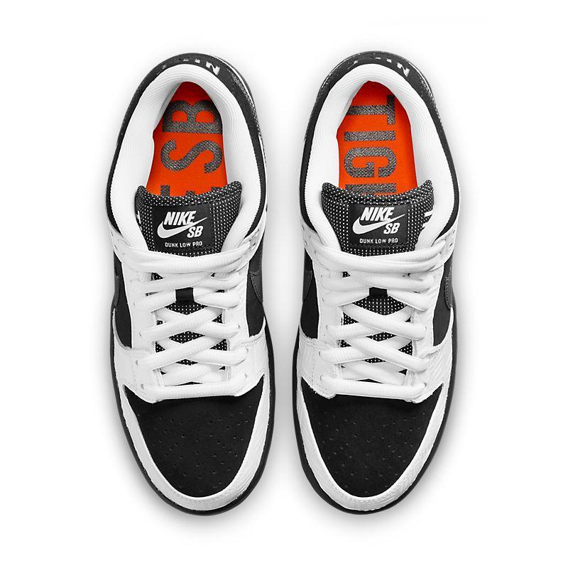 Nike SB Dunk Low TIGHTBOOTH