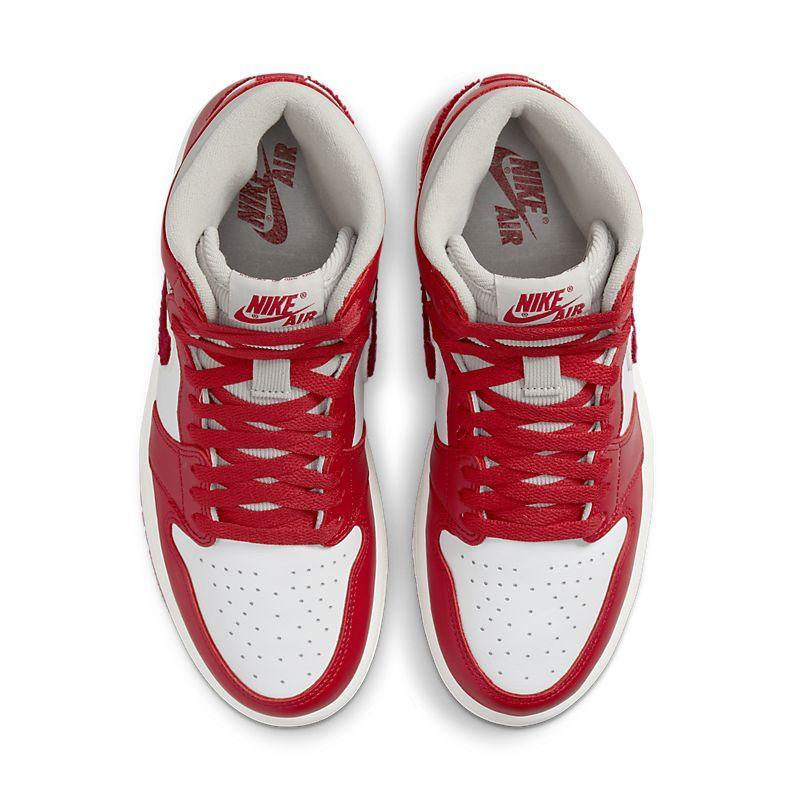 Air Jordan 1 High 'Varsity Red'