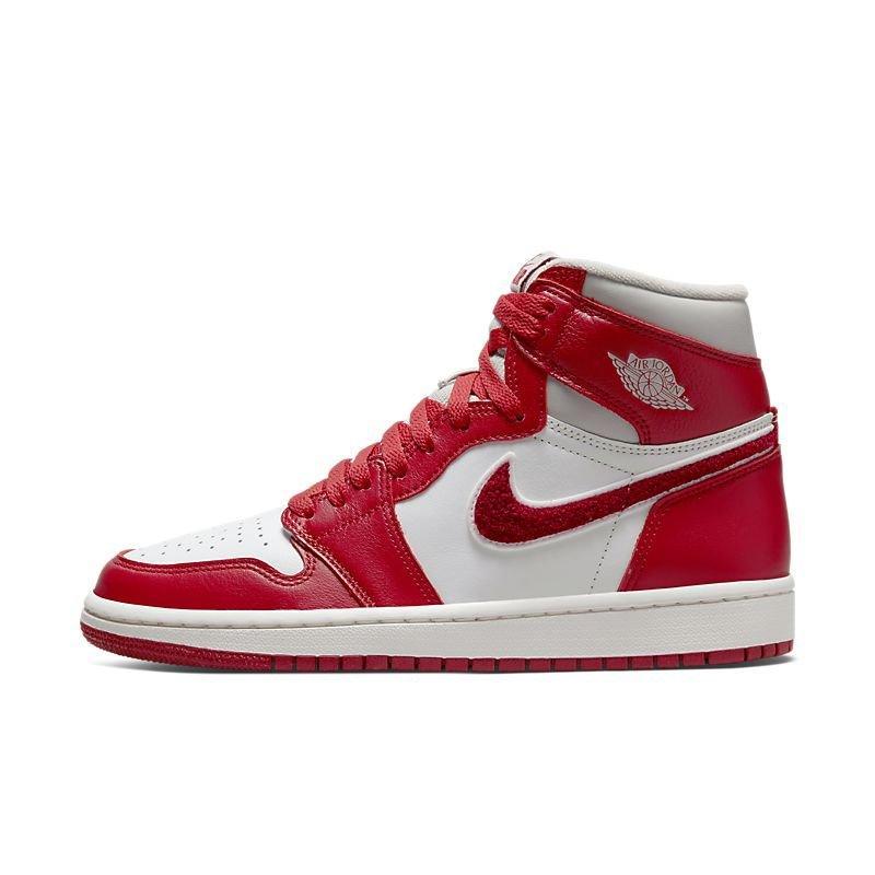 Air Jordan 1 High 'Varsity Red'