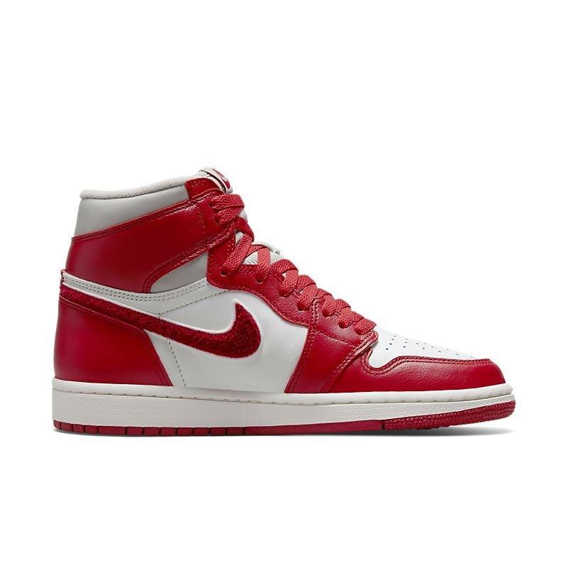 Air Jordan 1 High 'Varsity Red'