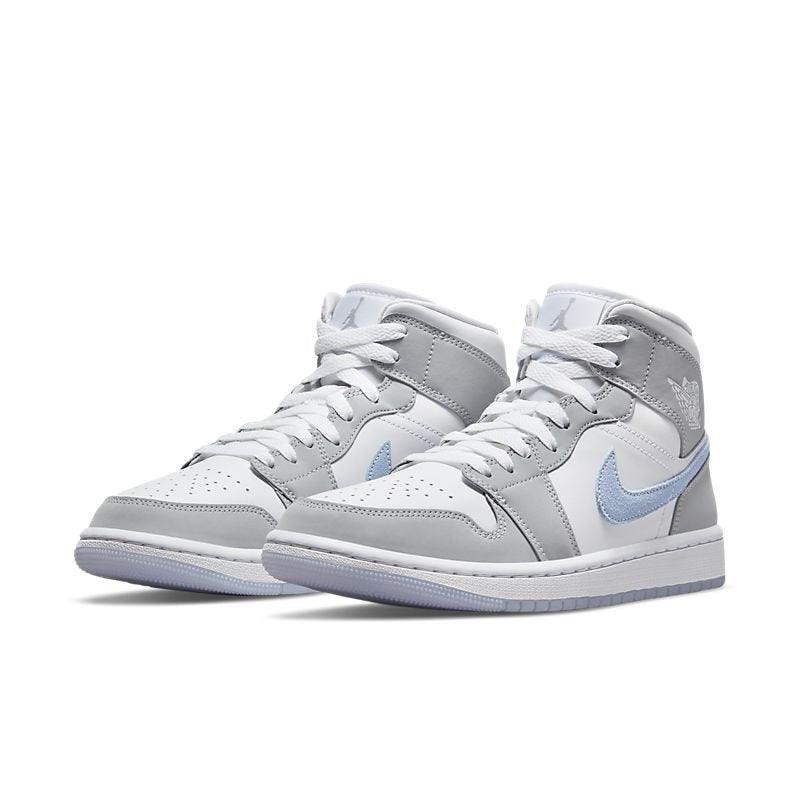 Air Jordan 1 Mid 'Wolf Grey Aluminum'