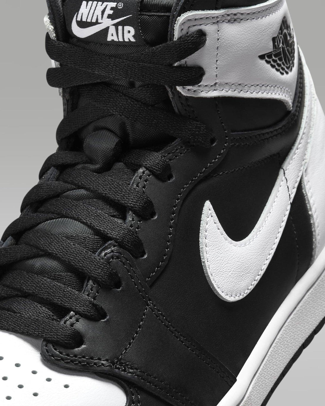 Air Jordan 1 Retro High OG "Black & White"