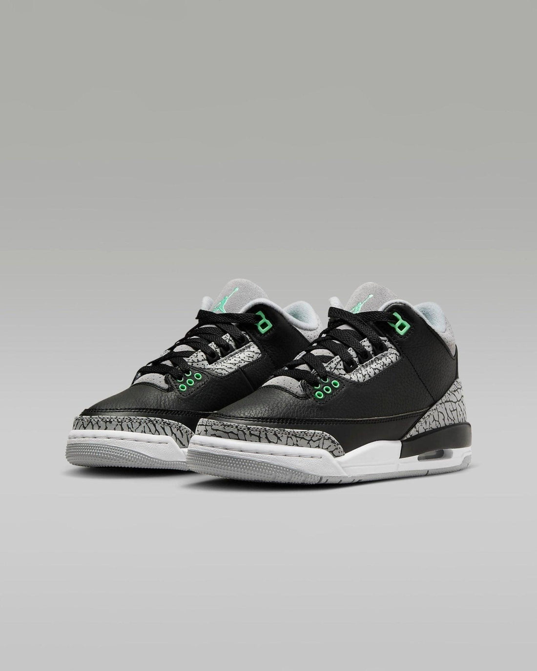 Air Jordan 3 Retro "Green Glow"