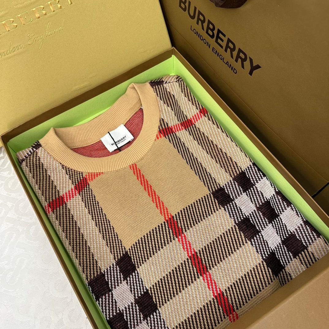 Burberry T-Shirt Without Collar