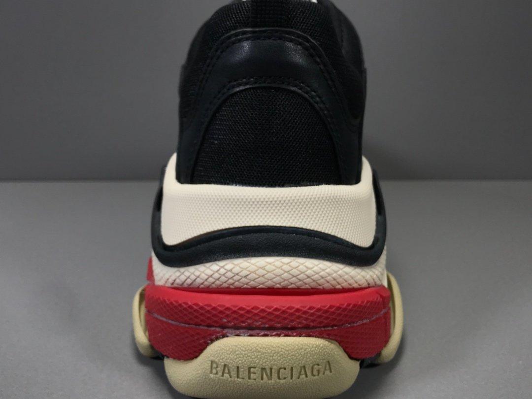 BALENCIAGA TRIPLE S SNEAKER